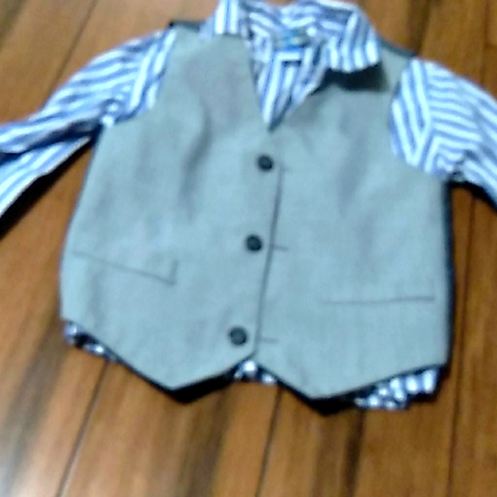Toddler's shirt and vest.
